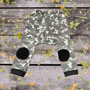 Cool Camouflage Pants with Black Knee Patches Size 3T Wyatt Lily
